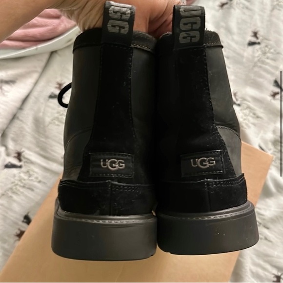 Black Robley Uggs - Picture 2 of 4